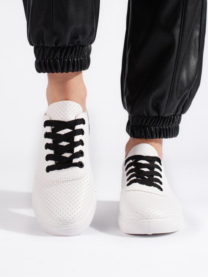 Moteriški balti ir juodi ažūriniai sportbačiai Moteriški batai 2Batai.LT - el.parduotuvė avalynės 5
