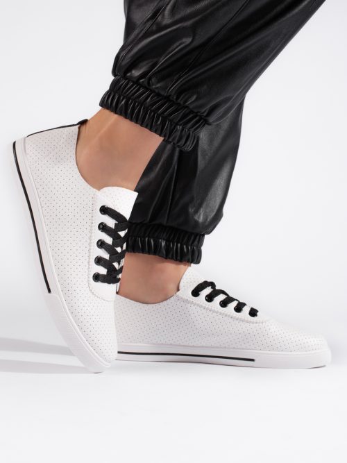 Moteriški balti ir juodi ažūriniai sportbačiai Moteriški batai 2Batai.LT - el.parduotuvė avalynės